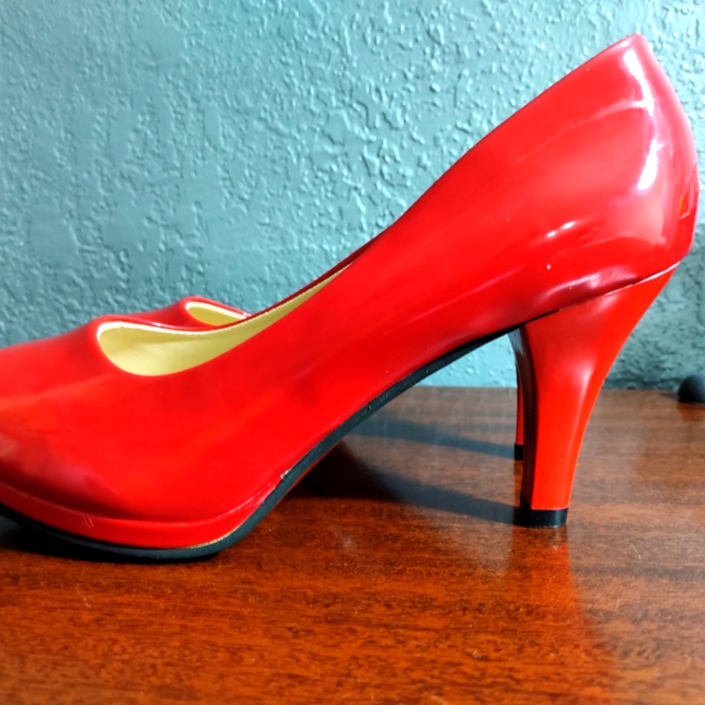 New Beautiful Red High Heel Shoes
